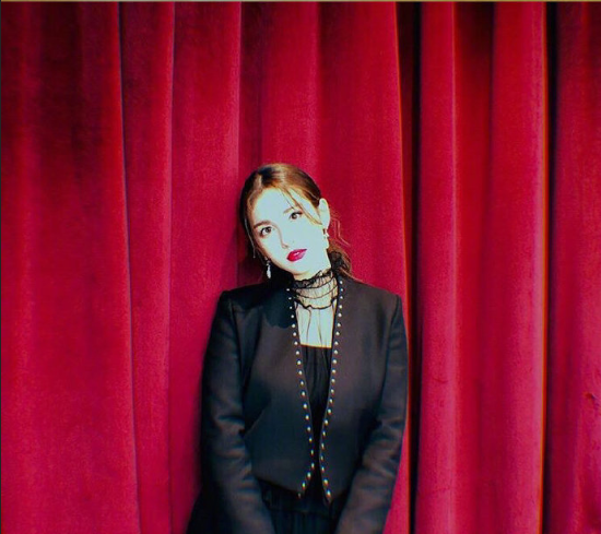 韩国美女明星Somi全昭弥图片 2