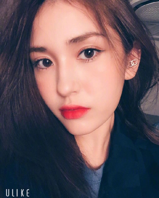 韩国美女明星Somi全昭弥图片 5