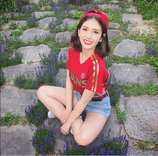 韩国美女明星Somi全昭弥图片 10
