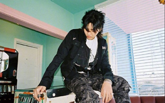 小鲜肉男明星吴亦凡I.T2019年春夏复古图片 2