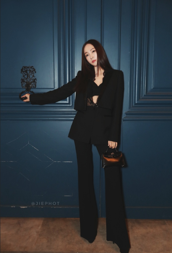 韩国美女明星Jessica郑秀妍巴黎时装周酷帅图片 3