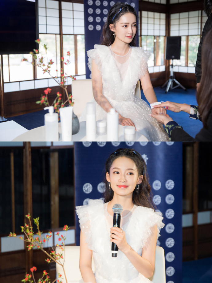 内地美女演员李沁与花树合影温婉可人图片 6