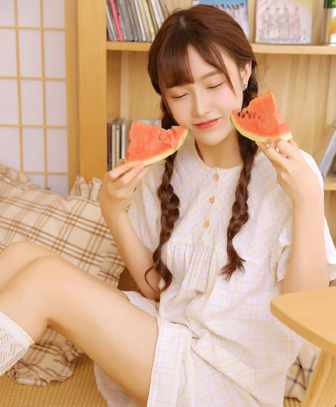 清纯美女少妇美腿诱惑图片 6