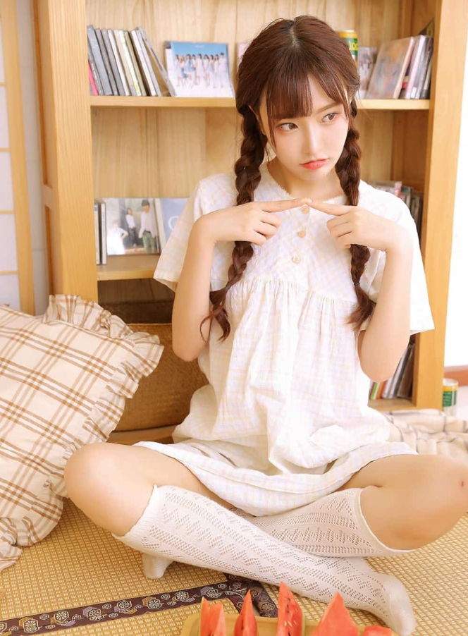 清纯美女少妇美腿诱惑图片 10
