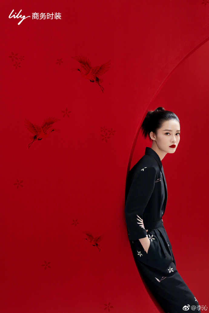 江苏美女明星李沁图片 3