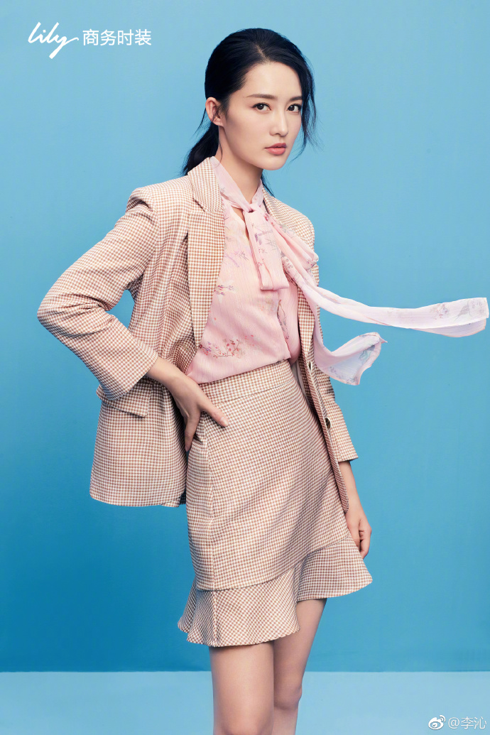 江苏美女明星李沁图片 4