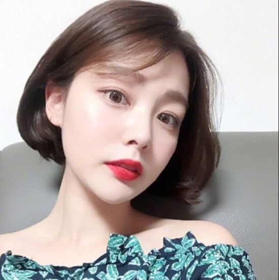 时尚短发图片_女生短发造型图片 6