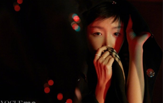 90后明星刘昊然x周冬雨《VogueMe》封面图片 5