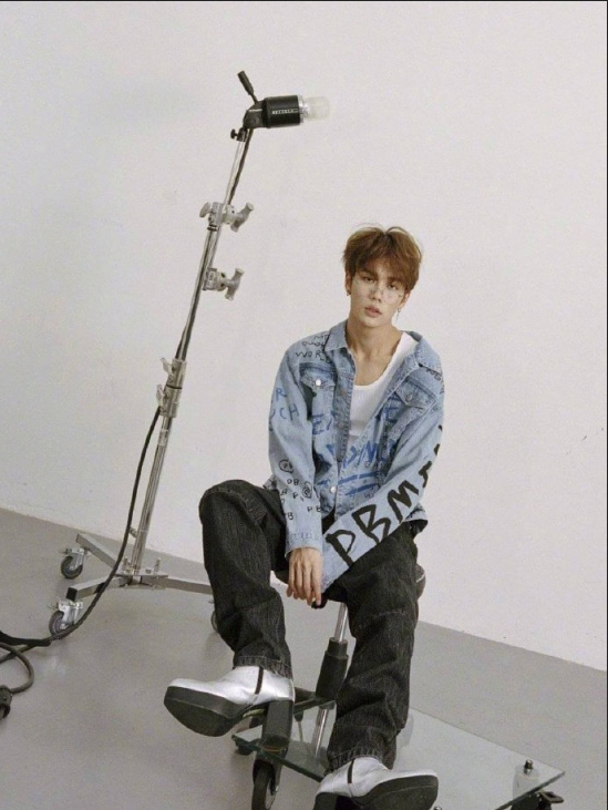 中国男团NINE PERCENT成员林彦俊首登韩国版Dazed图片 6