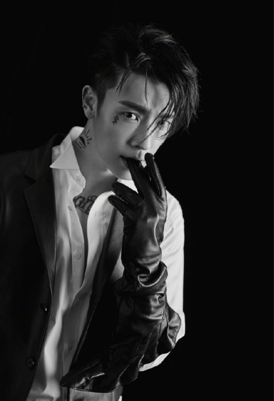 韩国男团SuperJunior李东海图片 4