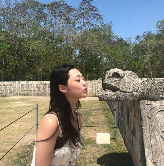 韩国美女图片 女明星崔雪莉春夏旅拍指南 9
