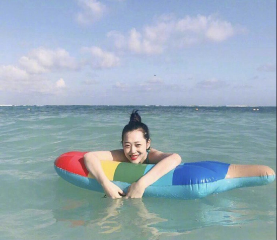 韩国美女图片 女明星崔雪莉春夏旅拍指南 12