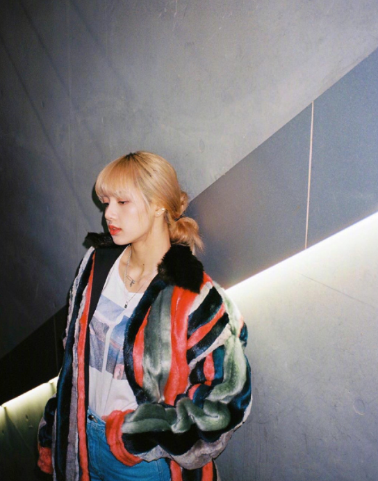 韩国美女组合blackpink成员lisa气质图片 7