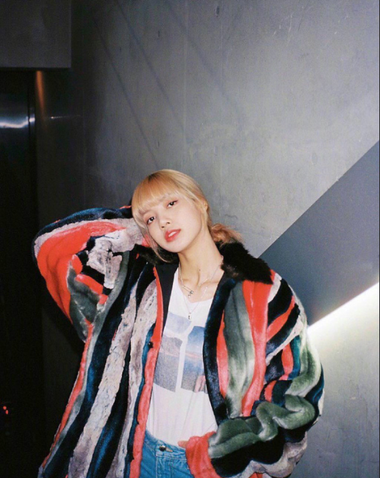 韩国美女组合blackpink成员lisa气质图片 8
