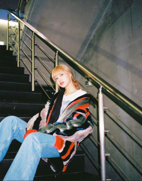 韩国美女组合blackpink成员lisa气质图片 9