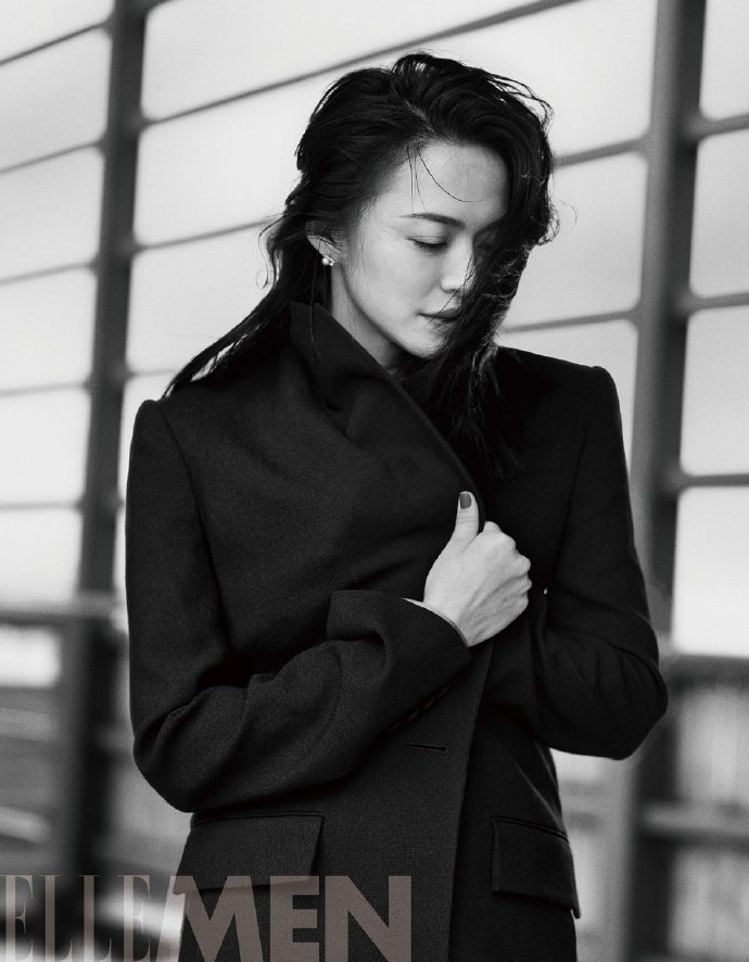 内地女演员姚晨登《ELLEMEN》四月刊封面图片 7