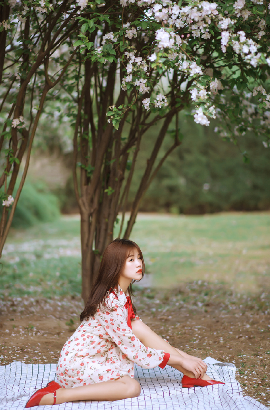 户外高清美女图片 6