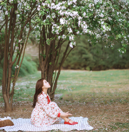 户外高清美女图片 8
