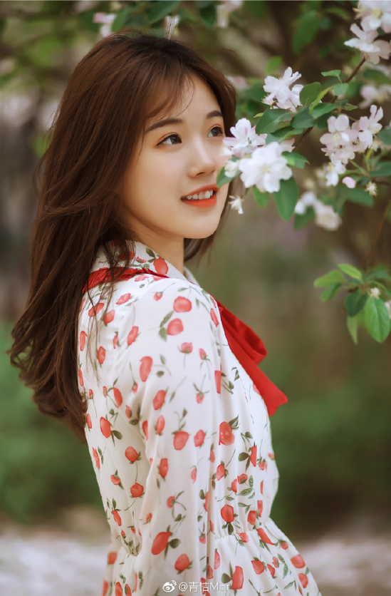 户外高清美女图片 10