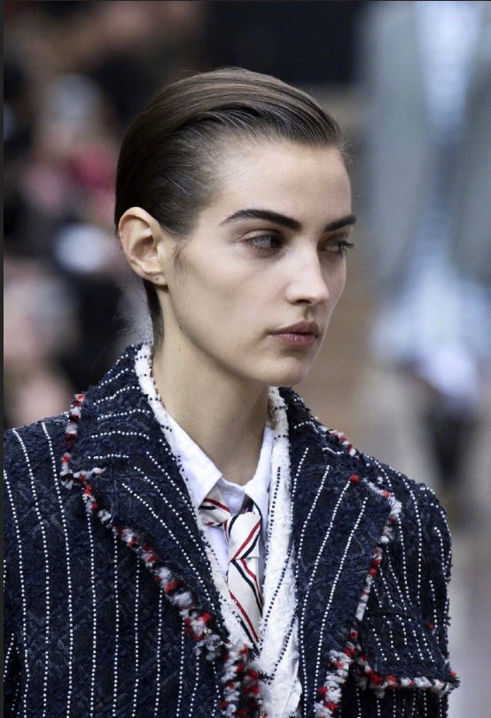 欧美美女Thom Browne 2019西服女孩们帅气图片 2