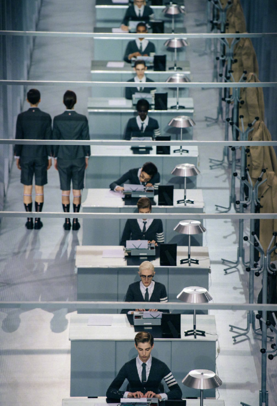 欧美美女Thom Browne 2019西服女孩们帅气图片 5