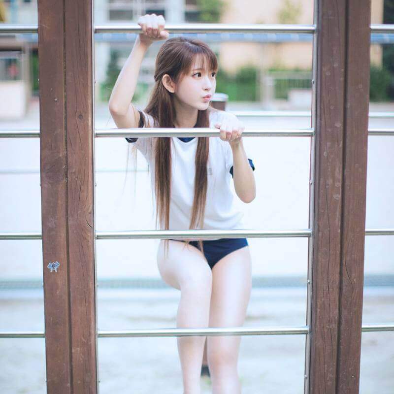 运动校服长腿美女图片 2
