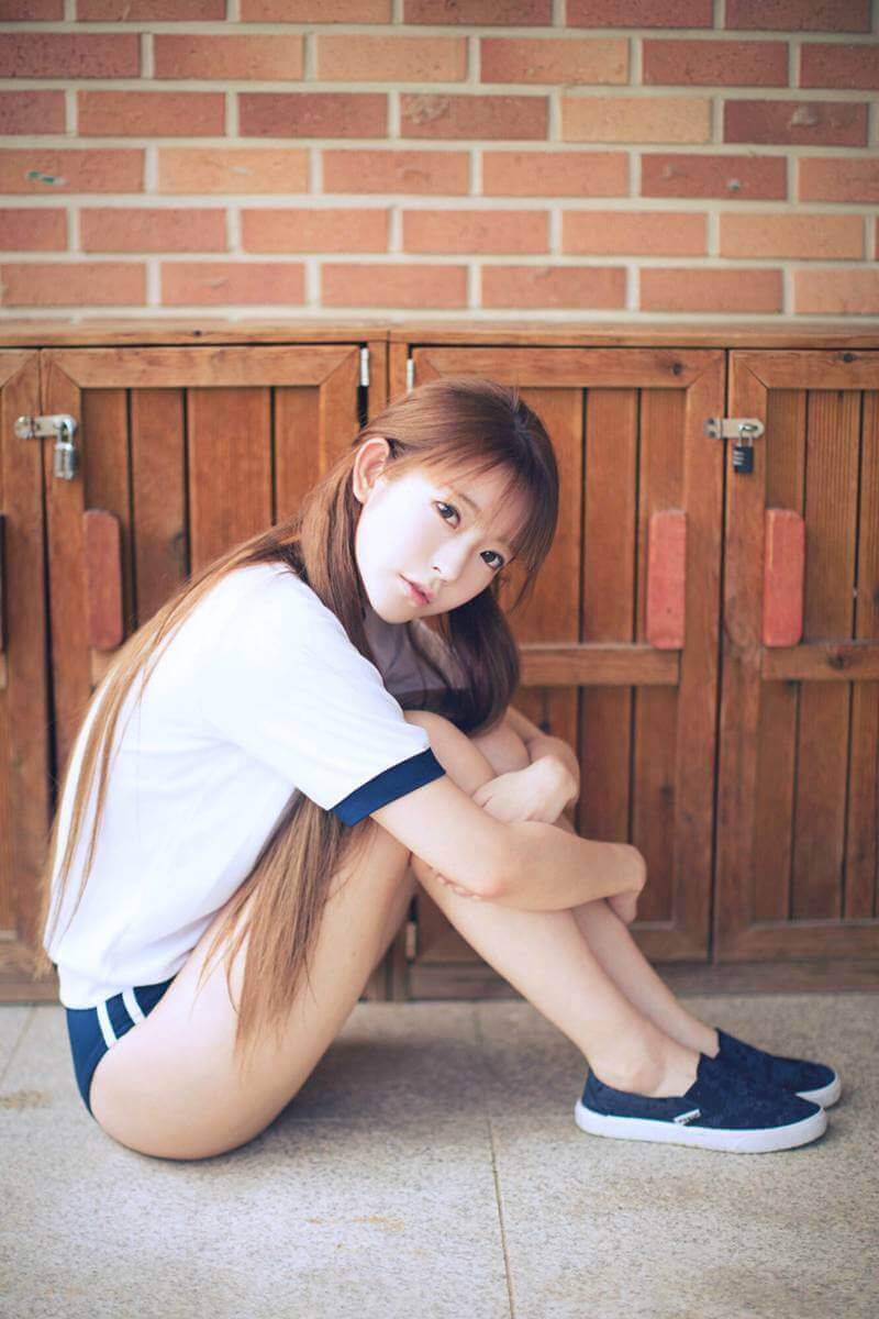 运动校服长腿美女图片 3