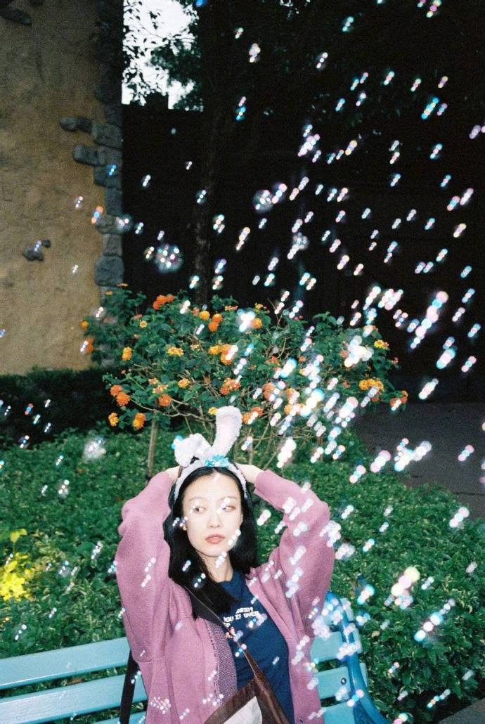 南京美女明星倪妮迪士尼游玩图片 2