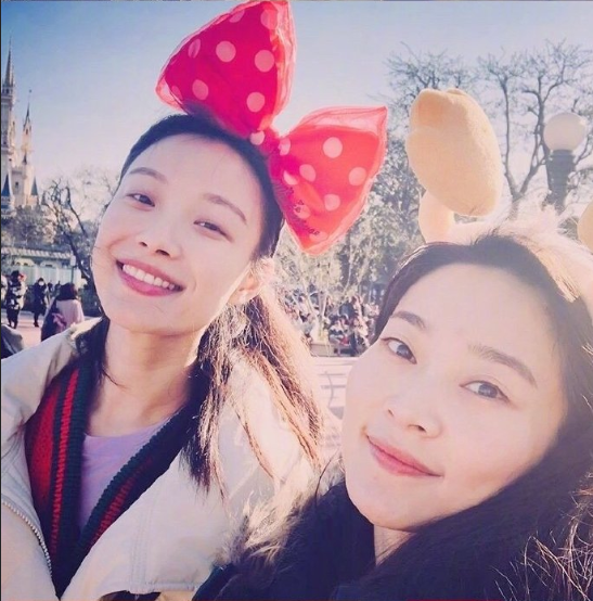 南京美女明星倪妮迪士尼游玩图片 8