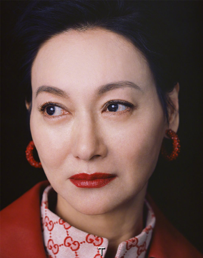 香港美女明星惠英红红色封面图片 2