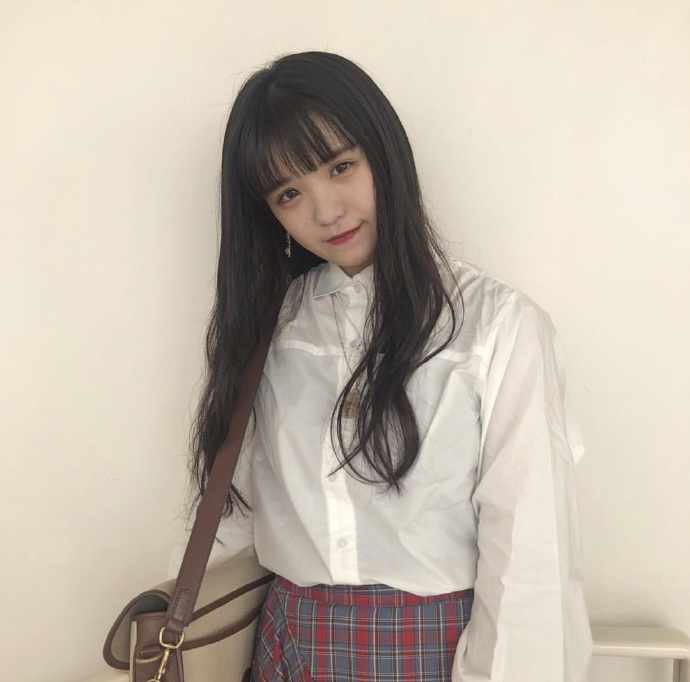 可爱的齐刘海女孩图片 3