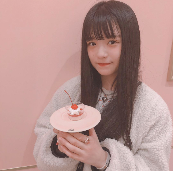 可爱的齐刘海女孩图片 9
