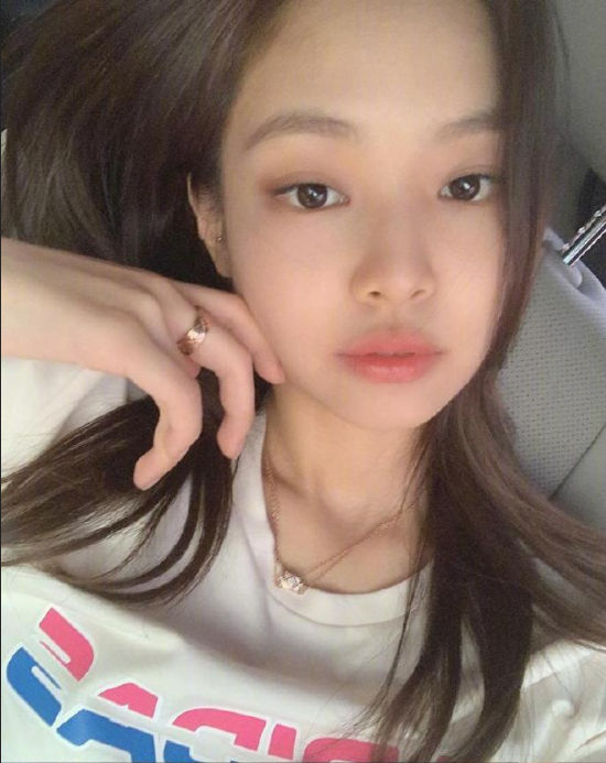 韩国美女明星BLACKPINK JENNIE图片