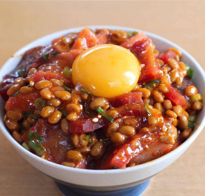 日本小哥哥制作的各种盖饭炒饭图片