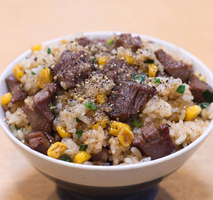 日本小哥哥制作的各种盖饭炒饭图片 5