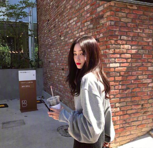 运动系清纯美女图片 11