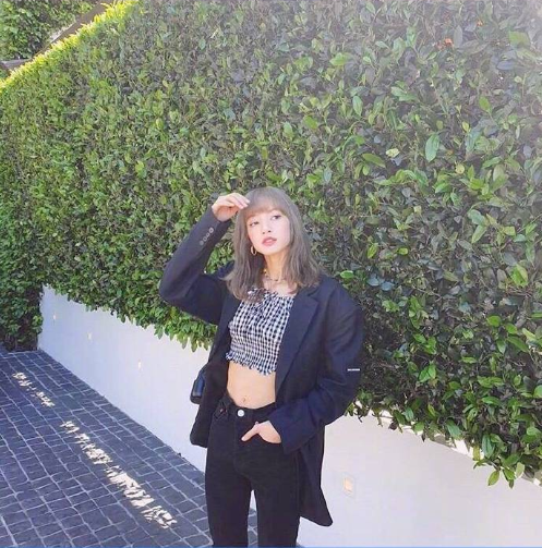 韩国美女组合BLACKPINK成员lisa出游图片 10