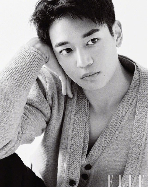 韩国男团SHINee成员崔珉豪帅气图片 2