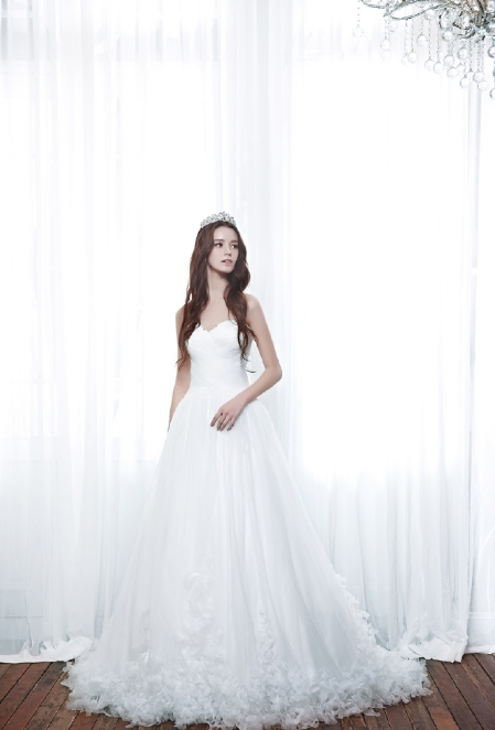 Ateliernouveau2019白色婚纱图片 4