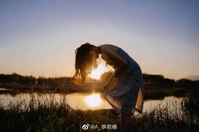 唯美意境清纯美女写真图片 8
