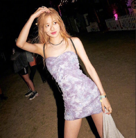韩国美女组合Blackpink朴彩英Rose游玩图片 11