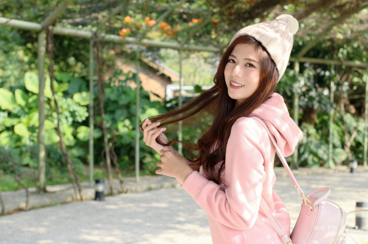 台湾美女方唯户外清纯写真图片 2