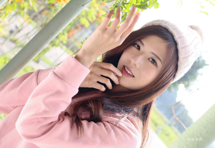 台湾美女方唯户外清纯写真图片 9