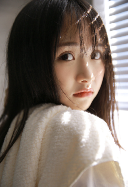 大眼睛女孩萌萌哒清纯美女图片