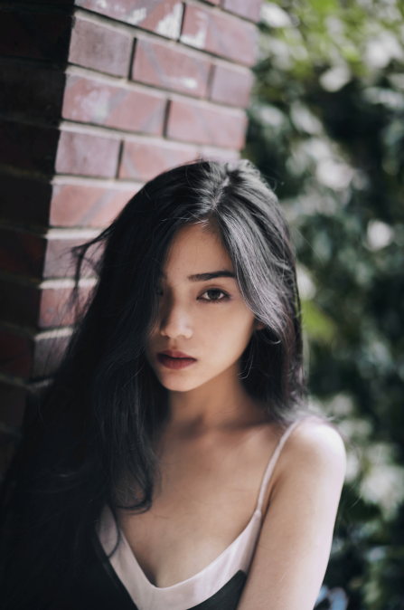 清纯美女吊带深沟高级性感图片 3
