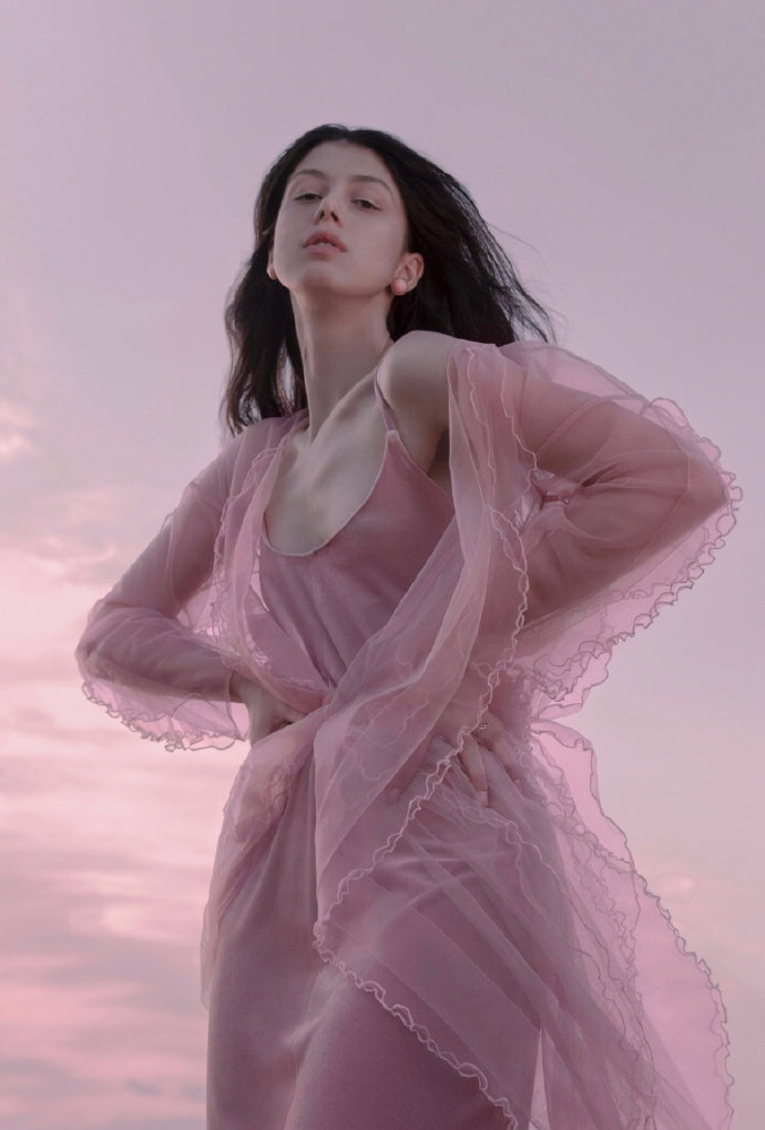 外国美女图片 粉色系小仙女图片 5