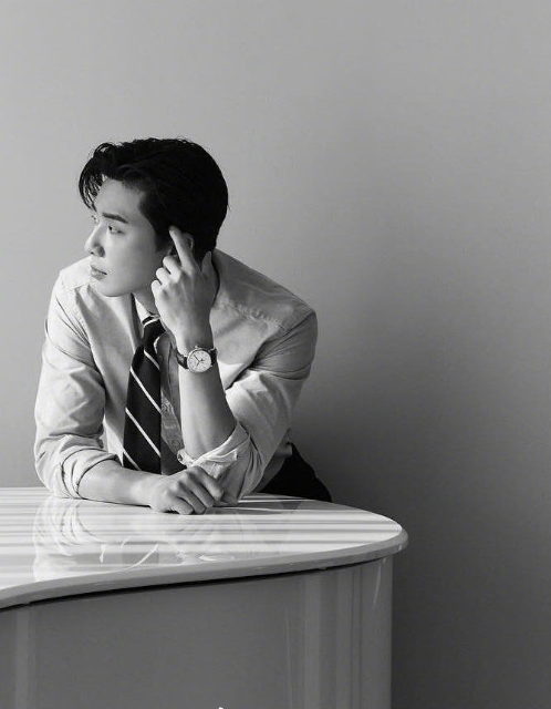 韩国男明星朴叙俊《Esquire》帅气图片 3