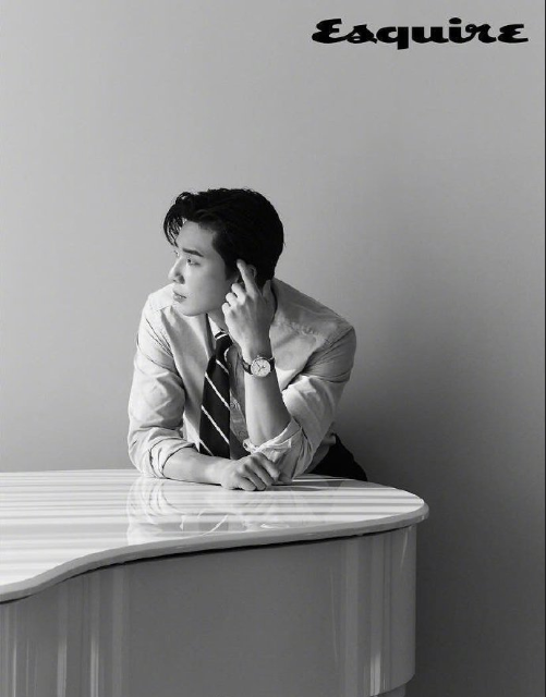 韩国男明星朴叙俊《Esquire》帅气图片 7