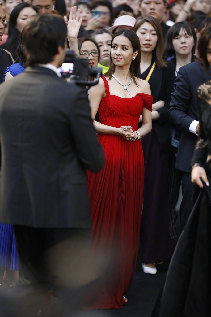 亚洲美女图片 红裙美女蔡依林图片 5