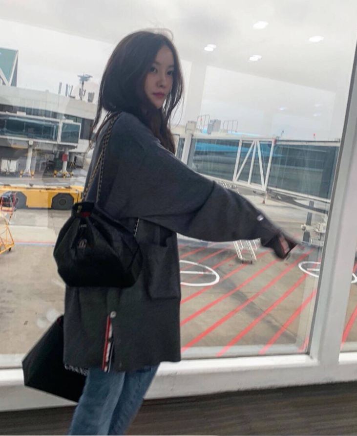 韩国美女演员朴孝敏机场街拍图片 2